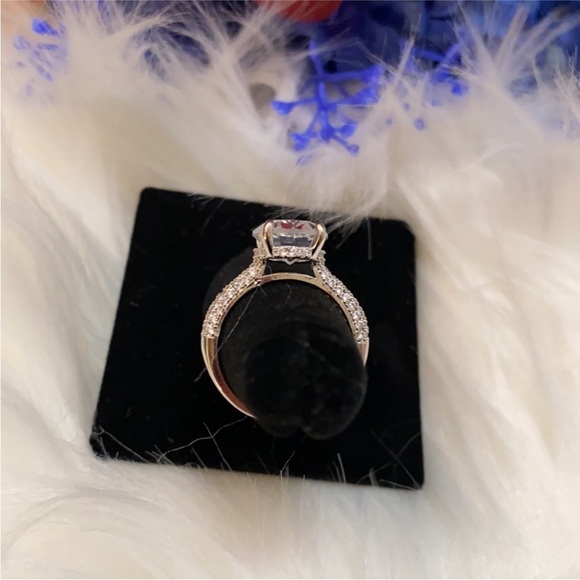 Elegant Silver Ring with Clear CZ Diamond Sz 7 NEW! - Picture 4 of 6